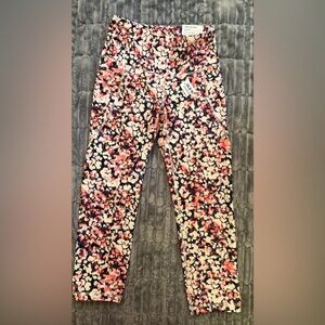 Old Navy Floral Leggings - Pink and Black High Rise Crop leggings